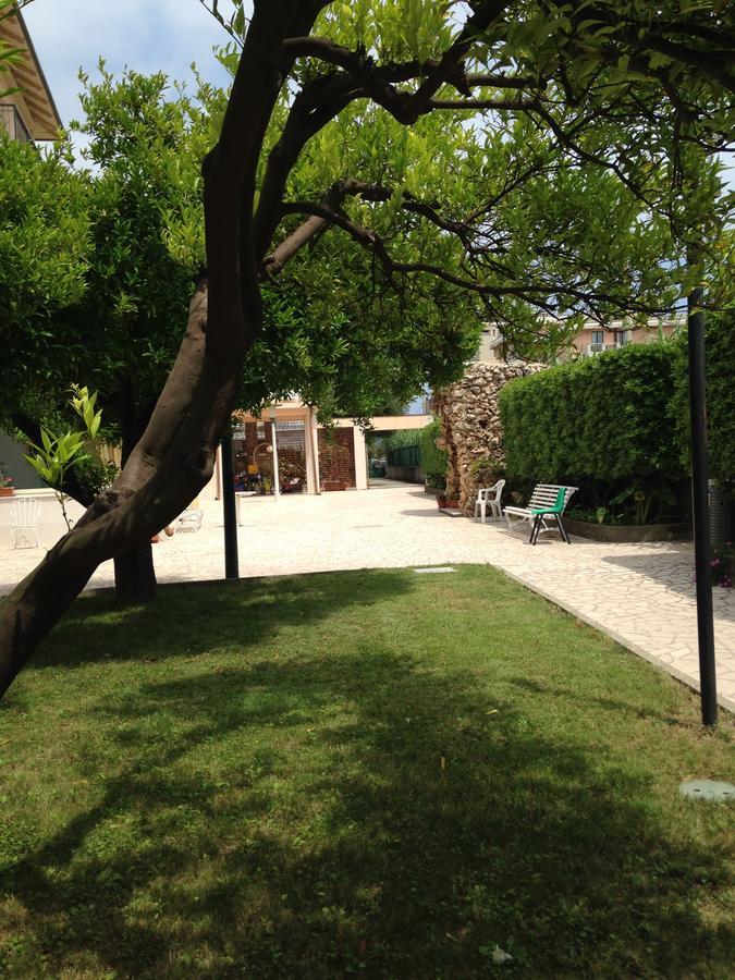 Hotel Villa Paolina Pietra Ligure Exterior foto